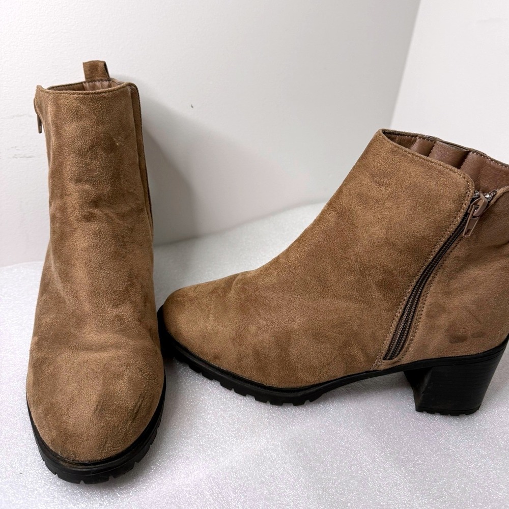 Tan Faux Suede Ankle Boots Womens Size 10 Block Heel Lug Sole Side Zip Brown